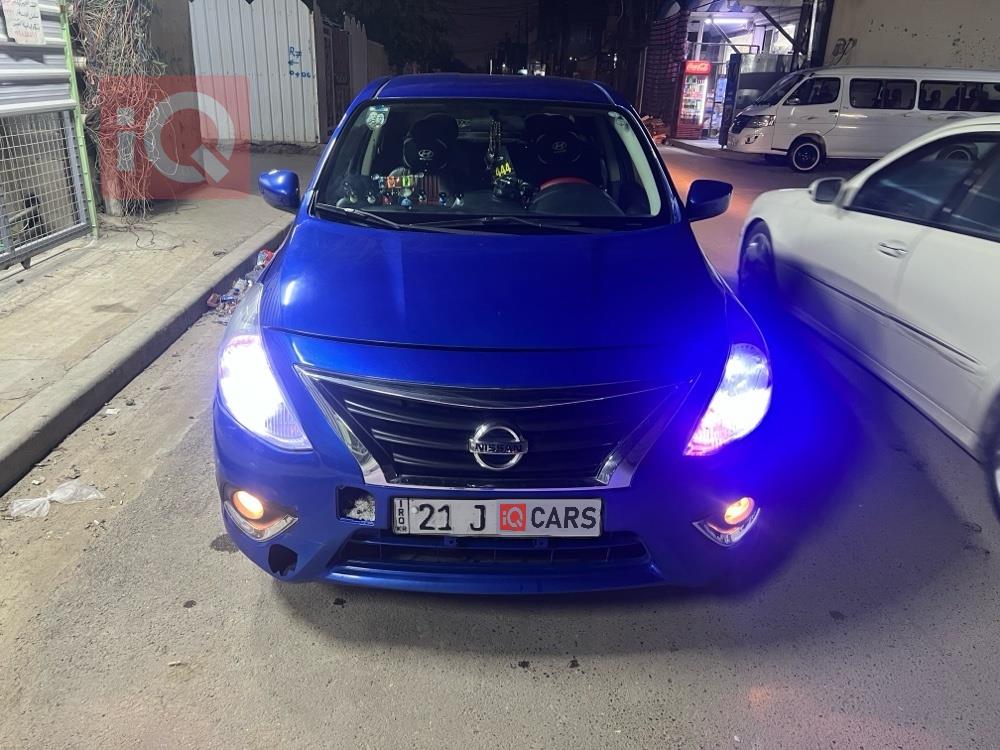 نيسان فيرسا